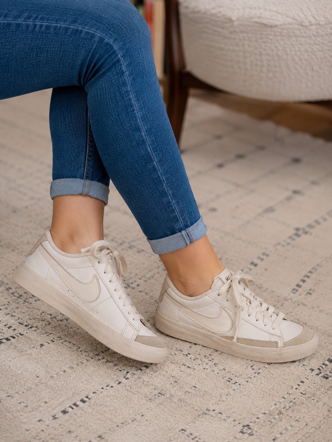 Nike Court Legacy White Leather Sneakers Women's Size 6 Lace Up Casual Shoes